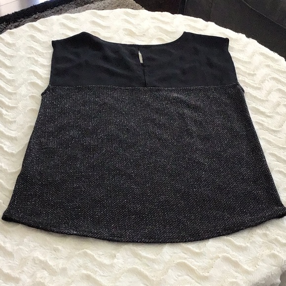 NWOT beautiful blouse - Picture 2 of 6